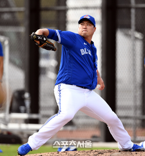 [포토] 류현진 \'에이스의 역투\'