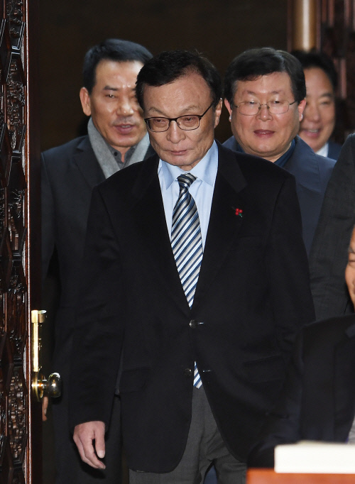 이해찬 리더십 다시 도마에.. 민주당의 임미리 고발 '헛발질' 왜?