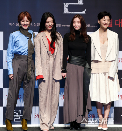 [포토] 김성령-박신혜-전종서-이엘, 기대되는 조합~