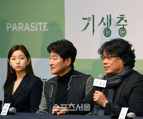 [포토] 봉준호 감독, \'옥자\' 이후로 번아웃 판정 받았다~