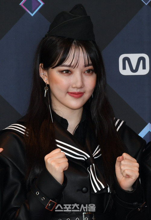 [포토]여자친구 예린, 주먹 쥐어도 깜찍!