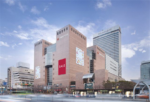 신세계 강남점 식품관 23일 휴점...코로나19 확진자 다녀가