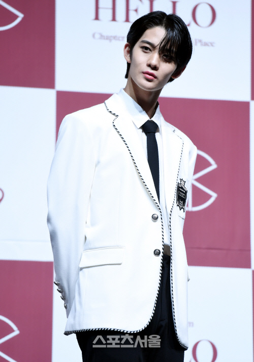 [포토] CIX 배진영, 여심 사로잡는 눈빛