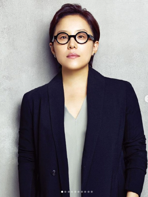 코로나 루머에 정샘물 "밀라노 안갔어요. 스태프도 모두 음성. 걱정말길"