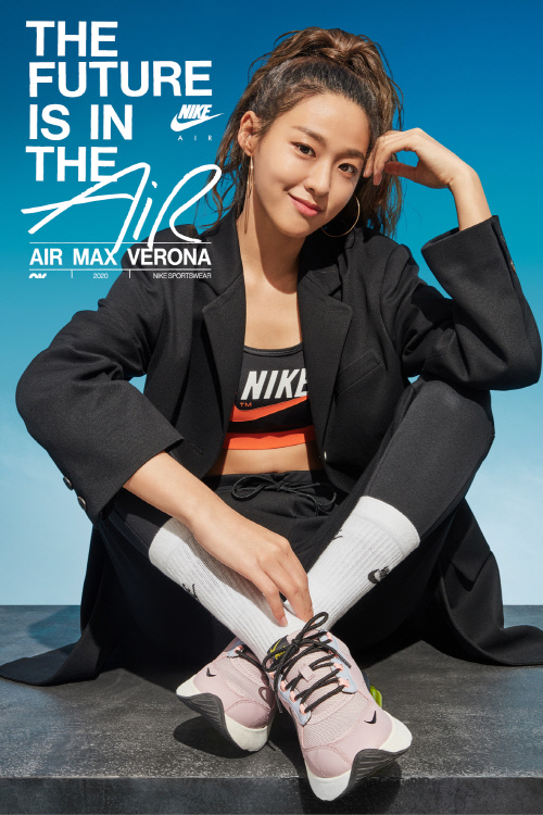 [★화보]설현 "긍정적 영감 줄 수 있는 사람 되고자 노력"