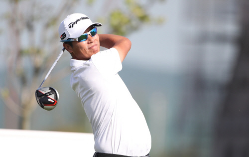 올해 KPGA 코리안투어 최고령 선수인 장익제