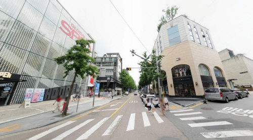 "신사동 가로수길 상권, 아! 옛날이여." 강남구 평균보다 월매출 2290만원 낮아