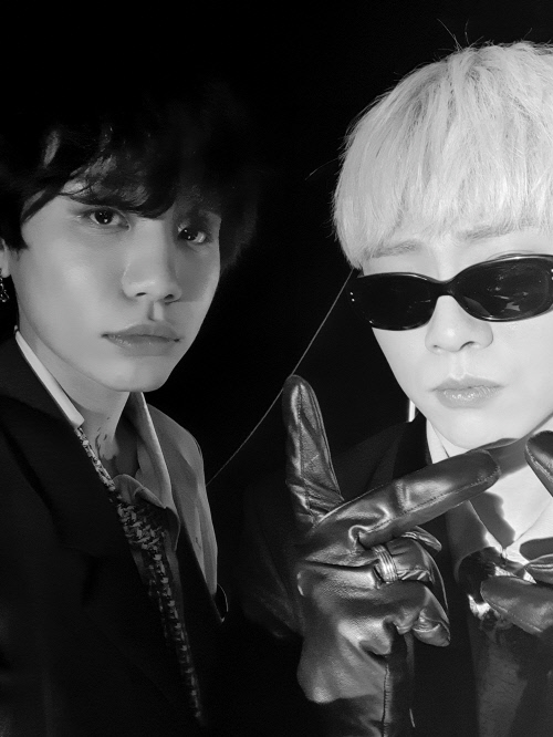 신예 다운(Dvwn), 기리보이와 인증샷 공개 "나는 성공한 팬"