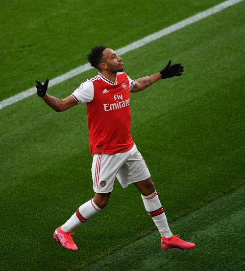 오바메양, 아스널에 주급 4억6400만원 요구…재계약 난항 예상