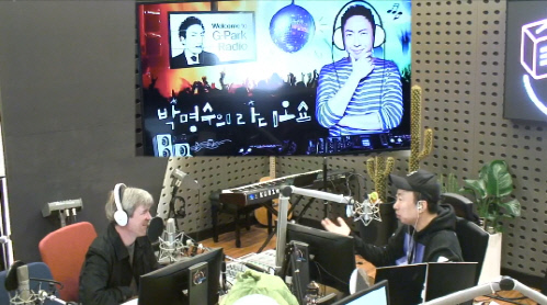 '라디오쇼' 기생충 번역가 달시 파켓 "내 수첩에 한국어 욕들로 빼곡"