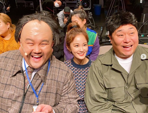 "역대급 얼굴몰아주기" 김지민, '얼큰'문세윤 박영재와 원근극강 인증샷[★SNS]