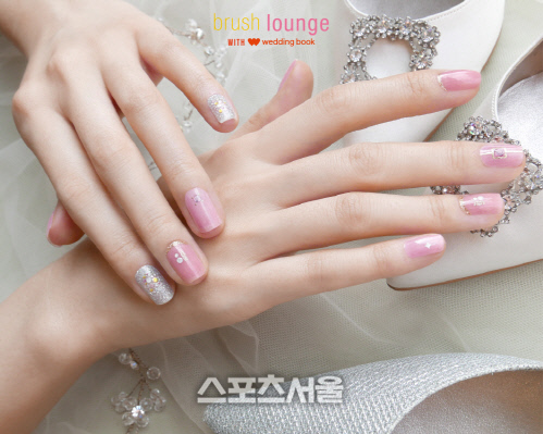 [브러쉬라운지] 웨딩북 콜라보레이션 젤네일스티커 메인컷