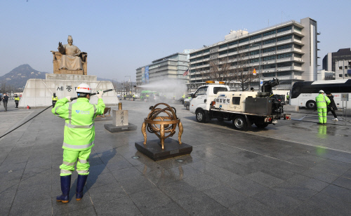 코로나19 누적 확진자 8162명, 23일만에 100명이하