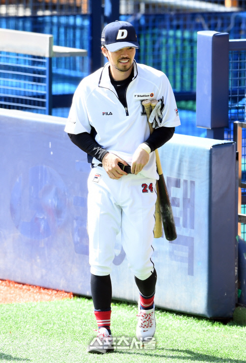 [포토]오재원, 벨트부터 하고...