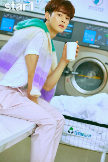 200317_차은우, 소년스러움 한가득! 일상 속 편안함 느껴지는 화보 공개! (3)