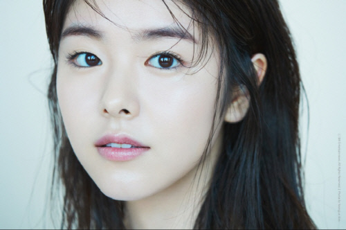 배우 카라타 에리카