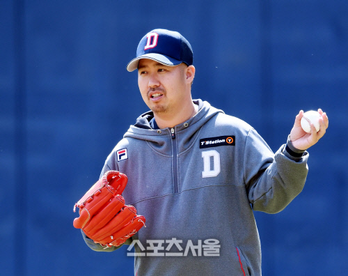 페이스 늦춘 유희관 "재환이한테 홈런맞고 공부했죠"[SS TALK]