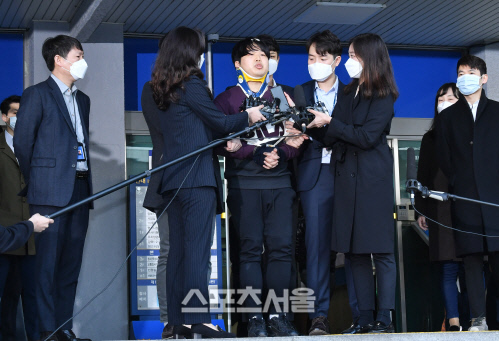 [포토] 검찰로 향하는 조주빈