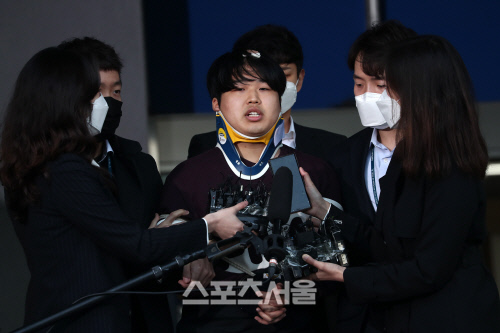 [포토] \'박사방\' 운영자 조주빈, 악마의 삶 멈춰줘 감사