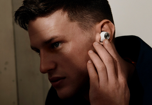 사용시간, 통화품질, 그리고 노이즈캔슬링까지...젠하이저 모멘텀 트루 와이어리스2 출시