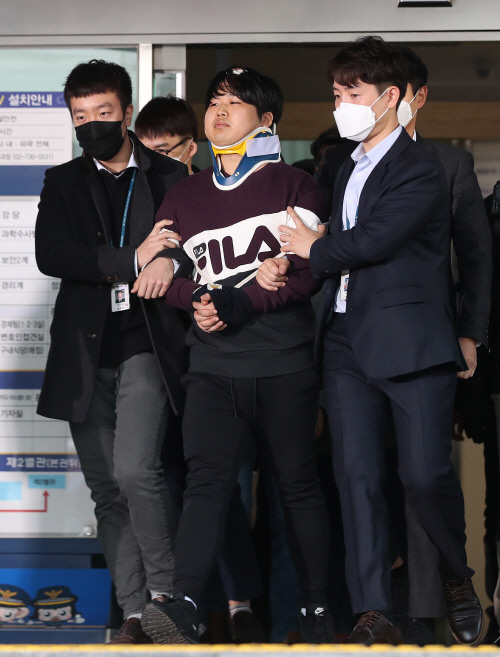 검찰, 조주빈·공범 공무원 첫 대질조사…내일도 소환