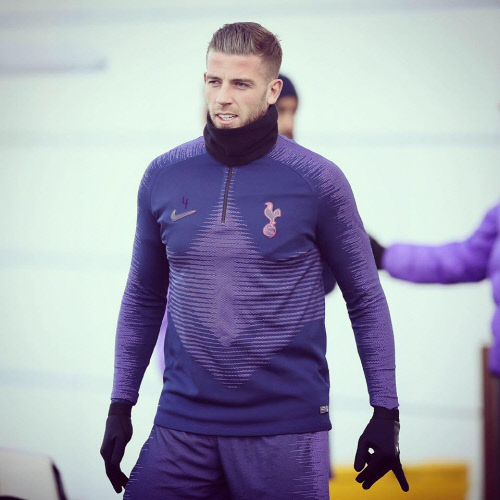 "임금 삭감하면 이적료 없이 떠날 수 있다" 주장…갈등 현실화 되나