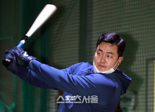 [포토]최지만, 매서운 눈빛으로!