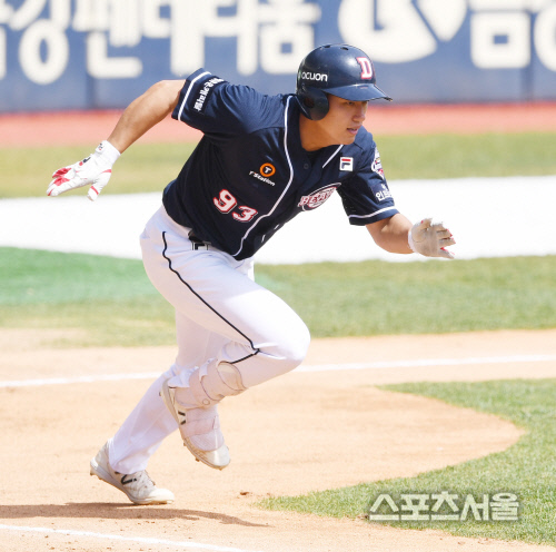[포토] 두산 양찬열, 뛰어야 해!