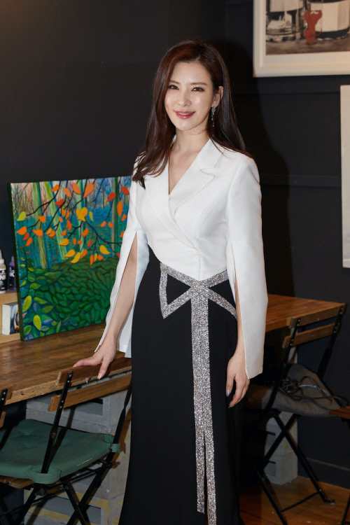 뮤지컬 배우 정선아 한 살 연하 사업가와 결혼