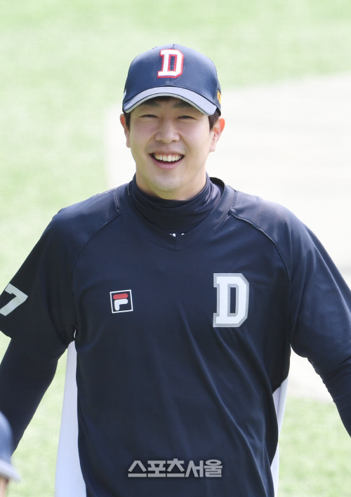 [포토]환하게 미소 짓는 두산 박건우