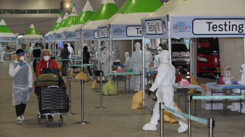 전세계 코로나19 사망자 15만명 넘어…유럽은 봉쇄 완화 조치