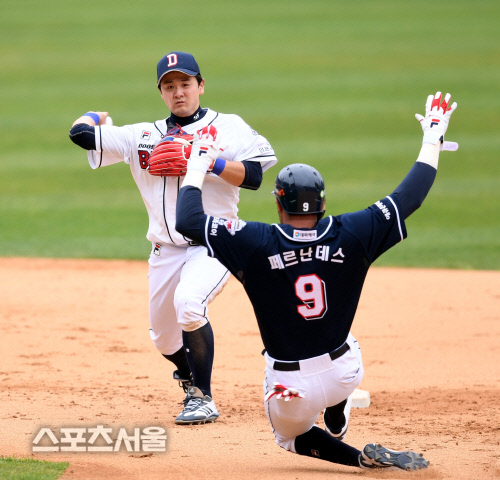 [포토] 페르난데스 \'나도 잡히고 말았어\'