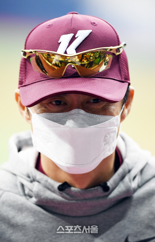 [포토]키움 히어로즈 이끄는 손혁 감독