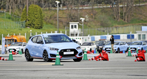 20200420-현대차-벨로스터-외장주행- (34)