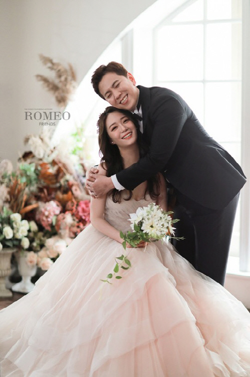 코미디언 오인택, 승무원 여자친구와 9월 결혼