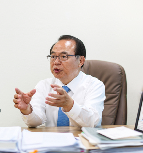 오거돈 부산시장 사퇴 발표…강제추행 의혹 인정