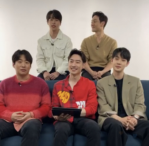 "오래도록 기다려왔다"…이제훈→최우식, '사냥의 시간' 공개에 자축