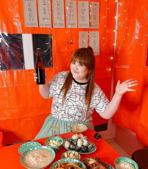 "나래바 비켜!" 이국주, 집 안에 '국주네 홈 포차' 오픈[★SNS]