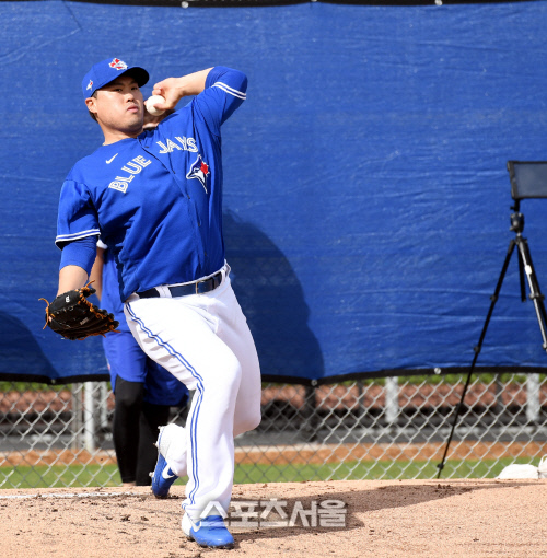 [포토] 류현진, 토론토 에이스의 역투