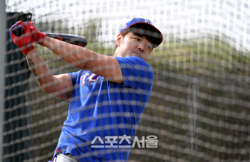 [포토] 추신수 \'감 좋아\'