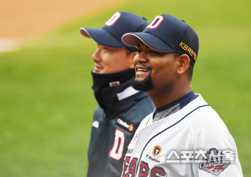 [포토] 두산 알칸트라, 컨디션 좋아요~