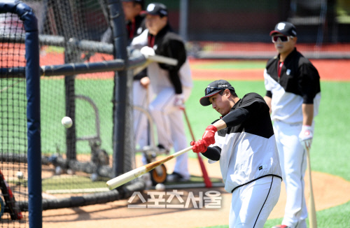 [포토] 황재균 '제대로 맞았어'