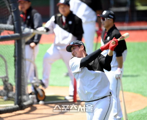 [포토] 황재균 '훈련은 즐겁게'