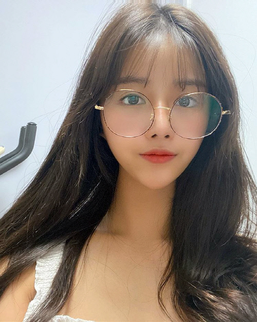\'안경을 쓴 요정\' 홍유진, 머슬마니아 비키니여신이 요정이네[포토]