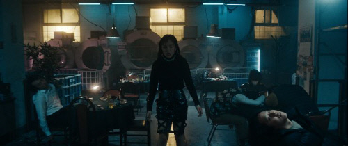 '컴백' 비비, 독특한 제목에 영화 같은 뮤비까지…'사장님 도박~' 파격 예고