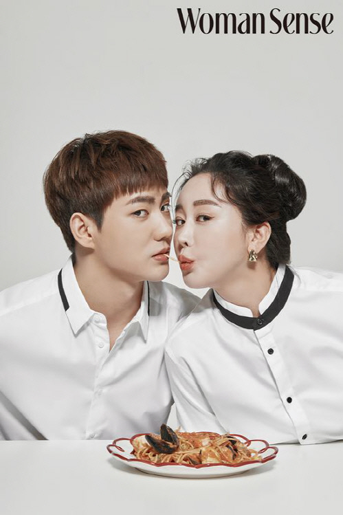 함소원♥진화 부부 유쾌 근황 "둘째 원해…최근 시험관 아기 시술 실패"[★화보]