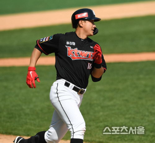 [포토] kt 황재균, 가즈아~