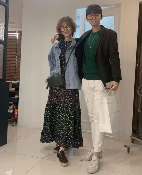 "모자야, 연인이야?" 김성령,아들과 귀여운 토끼커플로 변신[★SNS]