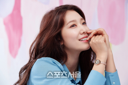 영국 시계 브랜드 올리비아버튼, 박신혜와 함께한 S.S 화보 공개