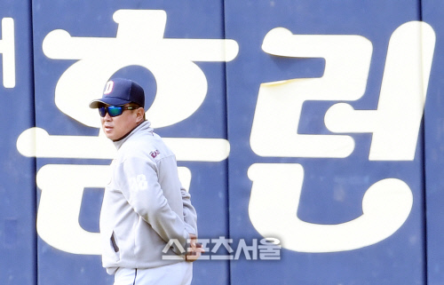 [포토]두산 김태형 감독, 홈런도 좀 늘었으면...